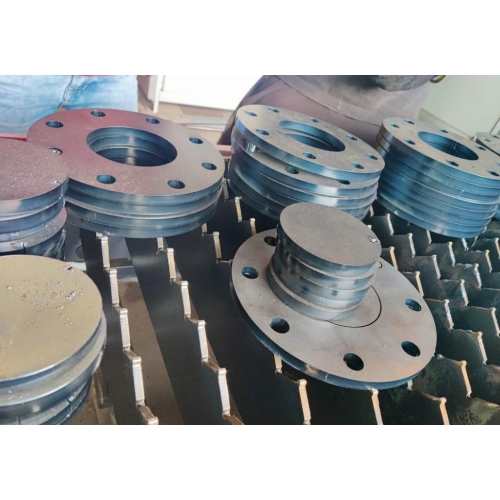 Laser wycinarka do metalu FIBER 3000W 130x250cm  + Akcesoria